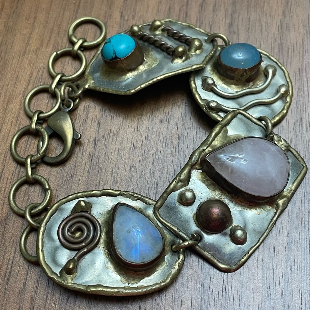 Stunner! Brutalist mixed metals with genuine semi precious gemstones bracelet. - Picture 10 of 10